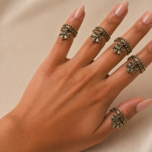 Aurelia Sculpt Leaf Nail Ring